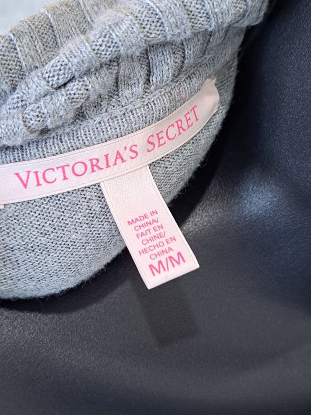 Victorias Secret Cashmere Bld Gray Off Shoulder Ribbed Knit Oversized Sweater M - Picture 5 of 9